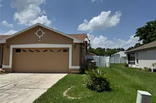 2693 Maxwell Ct W, Kissimmee, FL 34743 - Photo 2
