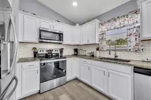 3043 Mapleshade St, Deltona, FL 32738 - Photo 14