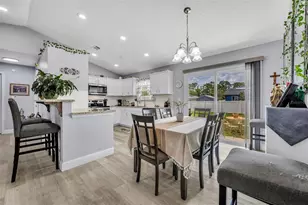 3043 Mapleshade St, Deltona, FL 32738 - Photo 8