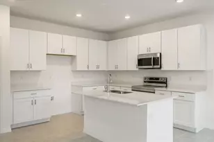 778 Lemon Ave, Fruitland Park, FL 34731 - Photo 8