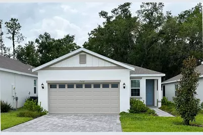 746 Lemon Avenue, Fruitland Park, FL 34731 - Photo 1
