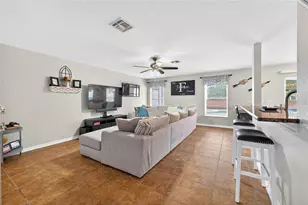 1224 Blackwater Pond Dr, Orlando, FL 32828 - Photo 12