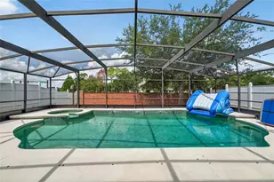 1224 Blackwater Pond Dr, Orlando, FL 32828 - Photo 4