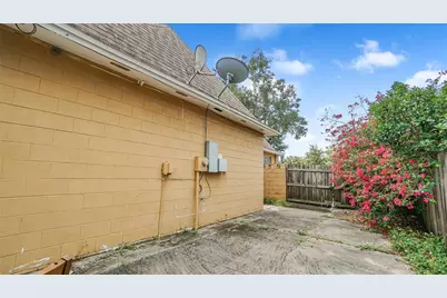 5891 Sir Henry Road, Orlando, FL 32808 - Photo 32