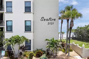 2121 Hill St, New Smyrna Beach, FL 32169 - Photo 2