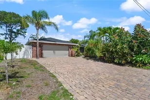 209 7th Street S, Haines City, FL 33844 - Photo 2