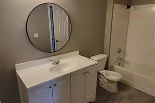 2558 Robert Trent Jones Dr, Orlando, FL 32835 - Photo 10