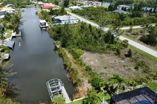 10462 Poughkeepsie Cir, Port Charlotte, FL 33981 - Photo 1