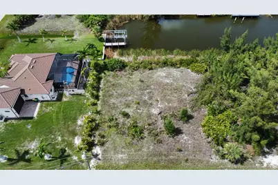 10462 Poughkeepsie Circle, Port Charlotte, FL 33981 - Photo 4