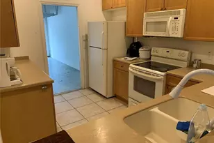 3121 Capri Isle Way, Orlando, FL 32835 - Photo 4