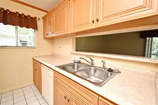 5564 Slash Pine Ct, Orlando, FL 32811 - Photo 16