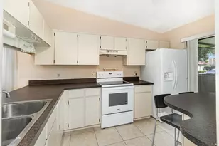 694 Golden Sunshine Cir, Orlando, FL 32807 - Photo 8