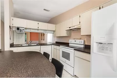 694 Golden Sunshine Circle, Orlando, FL 32807 - Photo 10