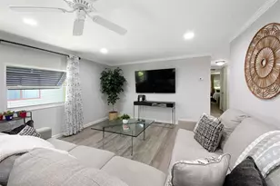 164 Royal Palm Dr, Leesburg, FL 34748 - Photo 12