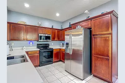 2530 The Oaks Boulevard, Kissimmee, FL 34746 - Photo 6