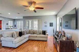 2530 The Oaks Blvd, Kissimmee, FL 34746 - Photo 16
