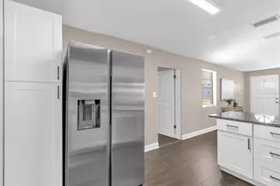 461 Brentwood Dr, Daytona Beach, FL 32117 - Photo 6