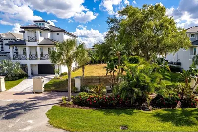 538 Estuary Shore Lane, Apollo Beach, FL 33572 - Photo 1