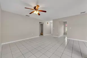 557 Hunter Cir, Kissimmee, FL 34758 - Photo 8