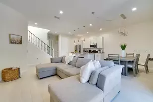 7523 Sunflower Cir, Kissimmee, FL 34747 - Photo 2