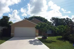 1021 Golfside Ct, Kissimmee, FL 34741 - Photo 2