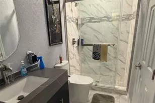 740 Naples Dr, Orlando, FL 32804 - Photo 8