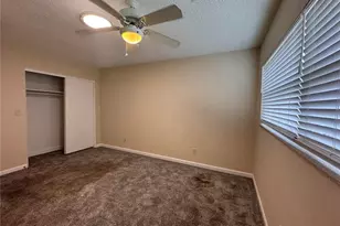 5627 Oakland Dr, Tampa, FL 33617 - Photo 52