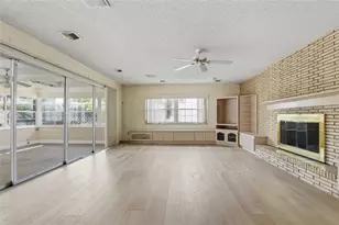 5627 Oakland Dr, Tampa, FL 33617 - Photo 16