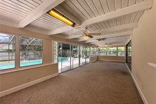 5627 Oakland Dr, Tampa, FL 33617 - Photo 56