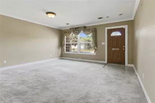 5627 Oakland Dr, Tampa, FL 33617 - Photo 8