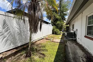 5627 Oakland Dr, Tampa, FL 33617 - Photo 64