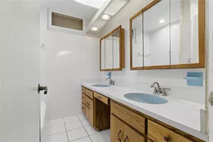 5627 Oakland Dr, Tampa, FL 33617 - Photo 30