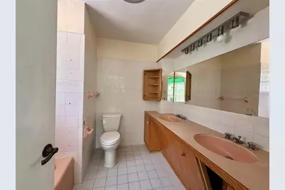 5627 Oakland Drive, Tampa, FL 33617 - Photo 38