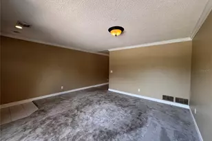 5627 Oakland Dr, Tampa, FL 33617 - Photo 12