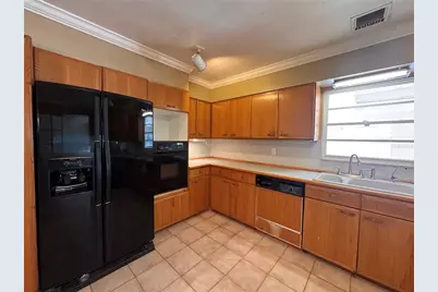 5627 Oakland Drive, Tampa, FL 33617 - Photo 22