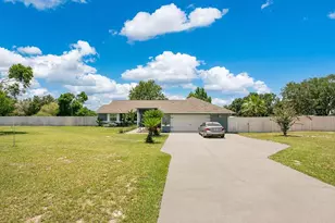 17927 E Apshawa Rd, Minneola, FL 34715 - Photo 2