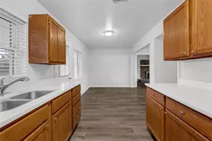 203 E Lakeview Ave, Eustis, FL 32726 - Photo 12