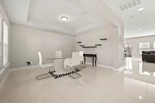 813 Marsh Reed Dr, Winter Garden, FL 34787 - Photo 2