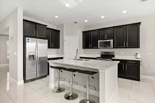 813 Marsh Reed Dr, Winter Garden, FL 34787 - Photo 4