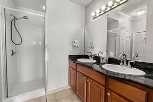 8101 Resort Village Dr, Orlando, FL 32821 - Photo 18