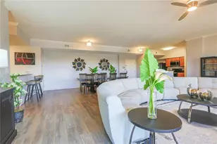 8101 Resort Village Dr, Orlando, FL 32821 - Photo 16