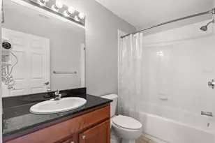 8101 Resort Village Dr, Orlando, FL 32821 - Photo 20