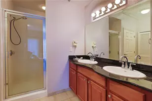 8101 Resort Village Dr, Orlando, FL 32821 - Photo 38