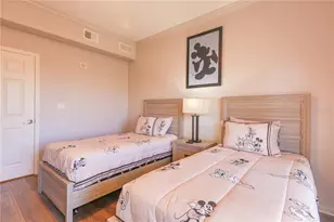 8101 Resort Village Dr, Orlando, FL 32821 - Photo 30