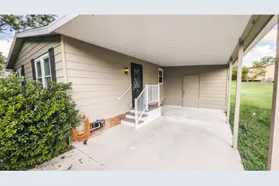 1725 Hilton Head Boulevard, Lady Lake, FL 32159 - Photo 20