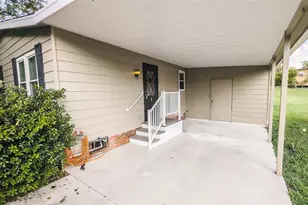 1725 Hilton Head Blvd, Lady Lake, FL 32159 - Photo 20