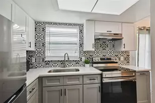 1024 Manor Dr, Orlando, FL 32807 - Photo 10