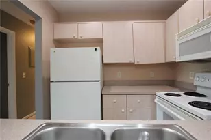 1131 S Pine Ridge Cir, Sanford, FL 32773 - Photo 10