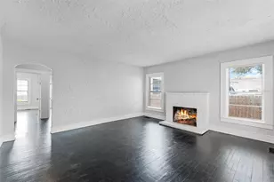 25 E Pinecrest Ave, Eustis, FL 32726 - Photo 2