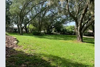 114 W Magnolia Avenue, Howey in the Hills, FL 34737 - Photo 6